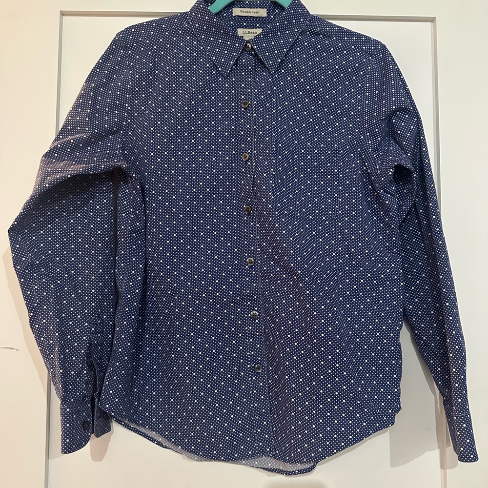 L.L. Bean Navy and White Patterned Button Down Shirt wrinkle free